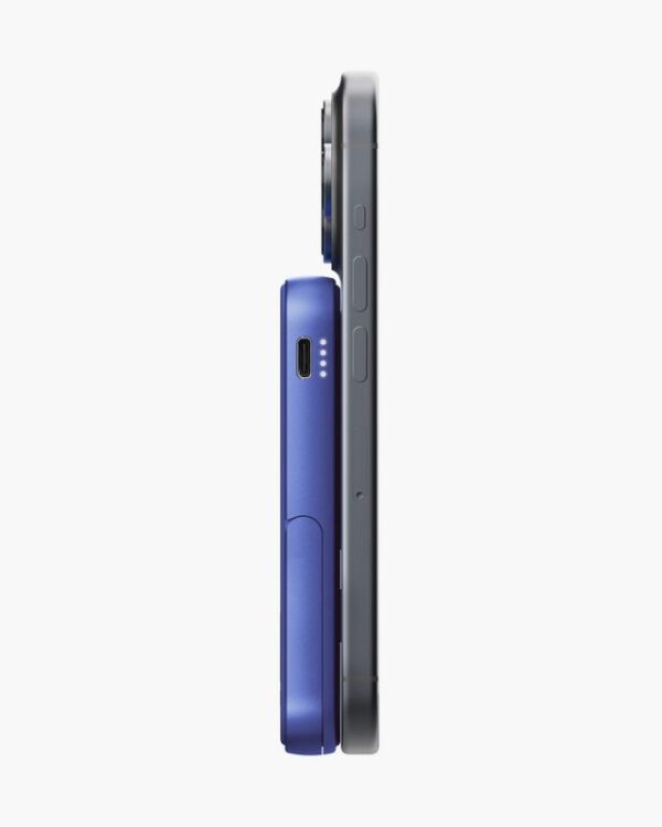 FRESH N REBEL - Magnet Wireless Powerbank 5000 mAh - True Blue – Image 5